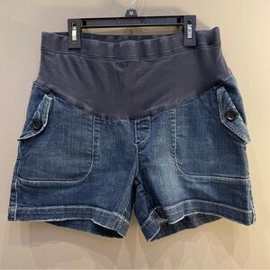 Old Navy Full Panel Waist Maternity Jean Shorts - Size Medium